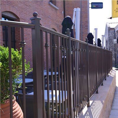 מעקה גן מפלדה מגולוונת